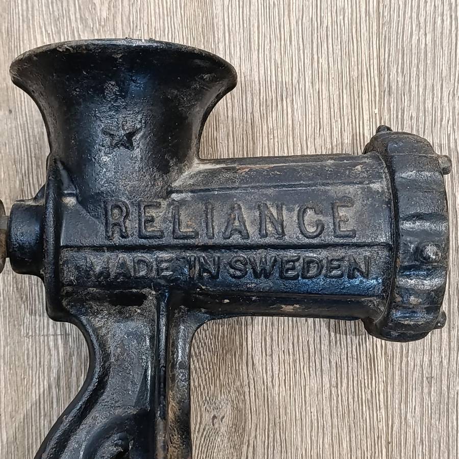 Vintage Reliance Husqvarna No.20 meat mincer