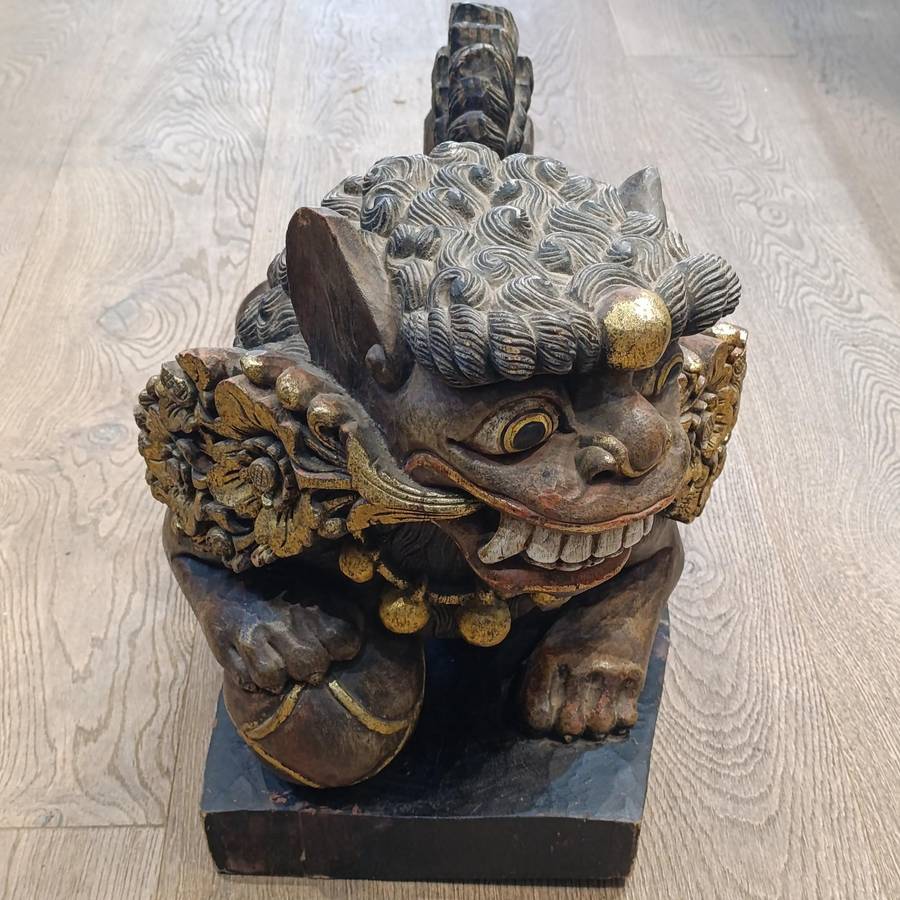Pair of Large Chinese Foo dogs sculptures - wooden
