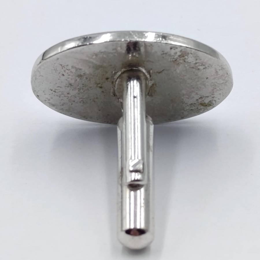 Pair of Suzuki cufflinks