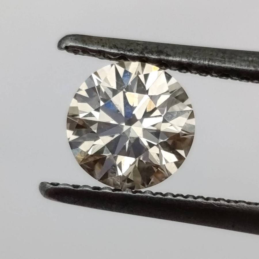 Natural Round Brilliant diamond of 0.54 ct - color R, Clarity VS2 - with GEMLAB certificate