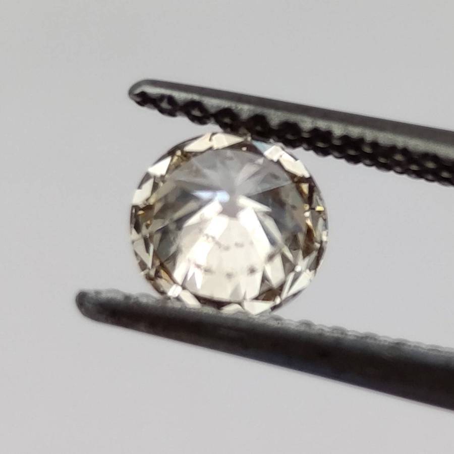 Natural Round Brilliant diamond of 0.54 ct - color R, Clarity VS2 - with GEMLAB certificate