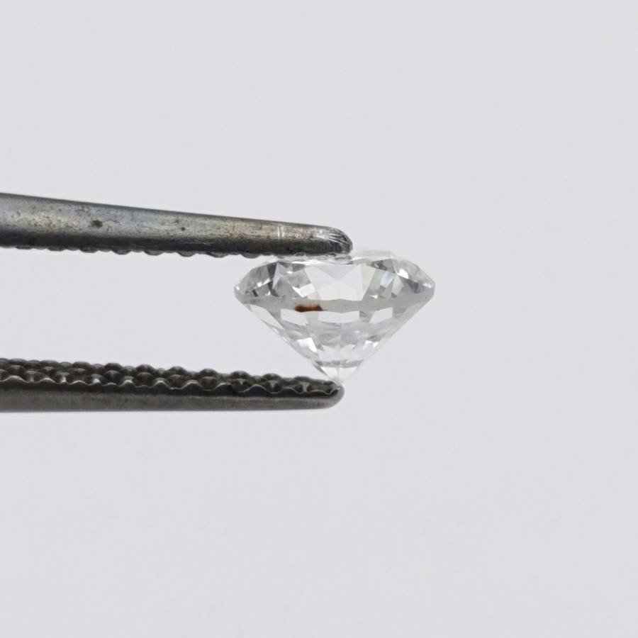 Natural Round Brilliant Diamond of 0,644ct - Colour G, clarity VS 2 - with GEMLAB certificate