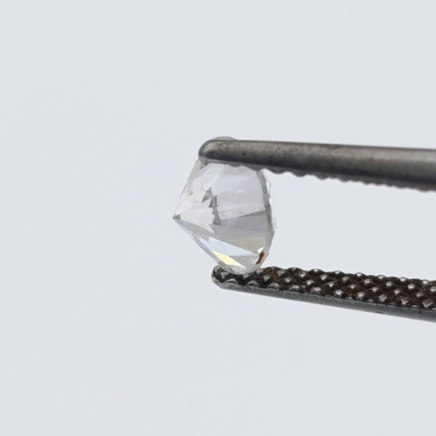 Natural Round Brilliant Diamond of 0,644ct - Colour G, clarity VS 2 - with GEMLAB certificate