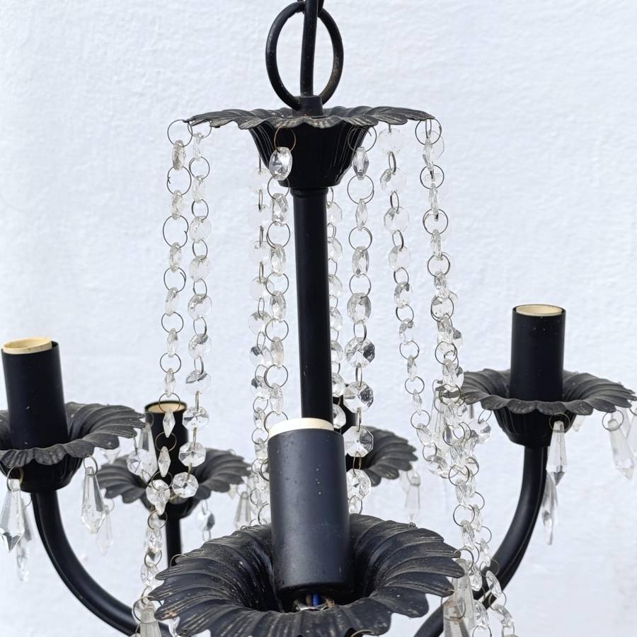 Large Crystal chandelier with 9 arms - one fitting broken - Collection only