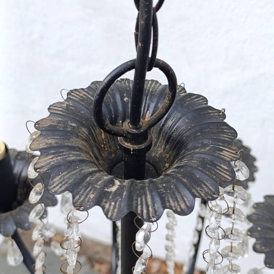 Large Crystal chandelier with 9 arms - one fitting broken - Collection only