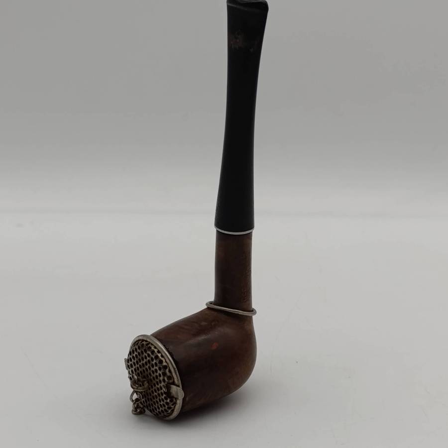 Vintage Doc Frazer smoking pipe with cap