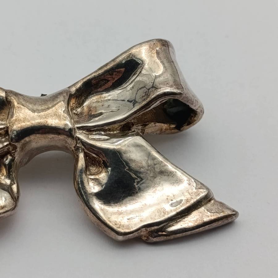 Sterling silver brooch in shape of Bowtie - 23,7g