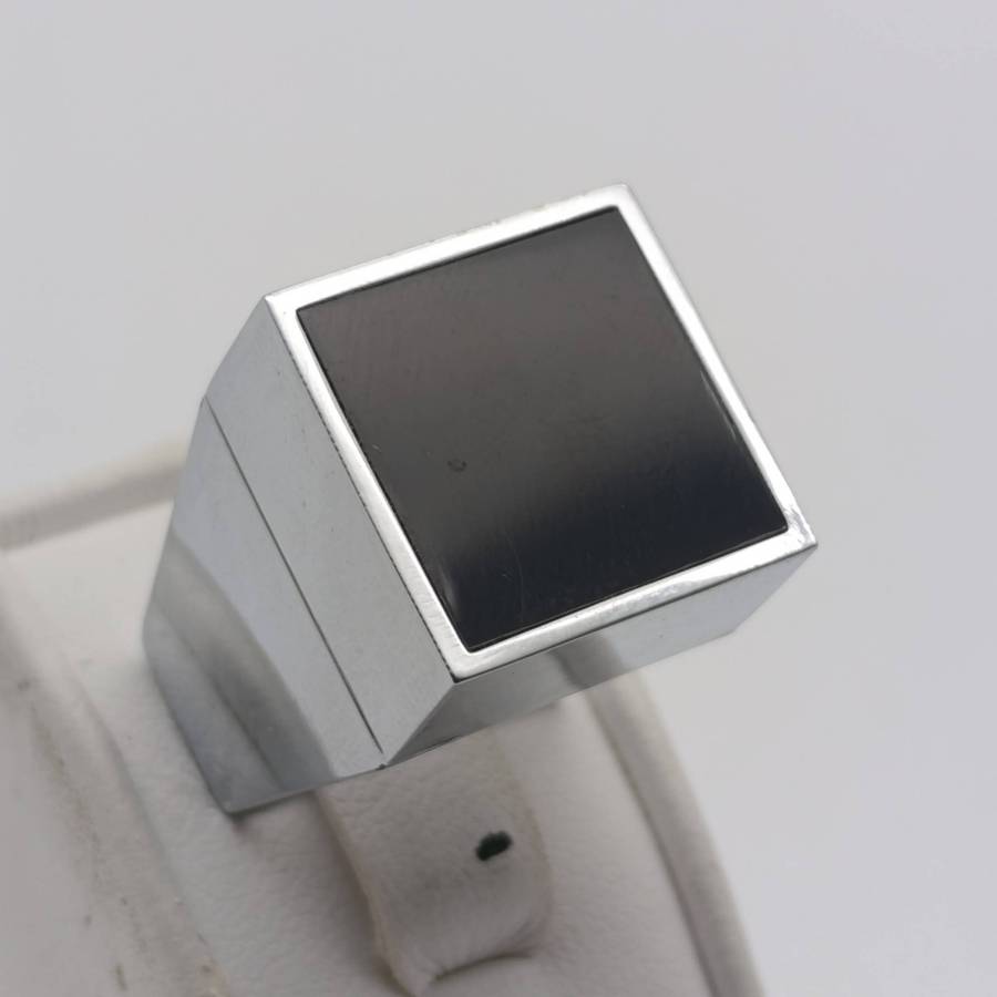Anton Bribresca ring with black insert in original holder