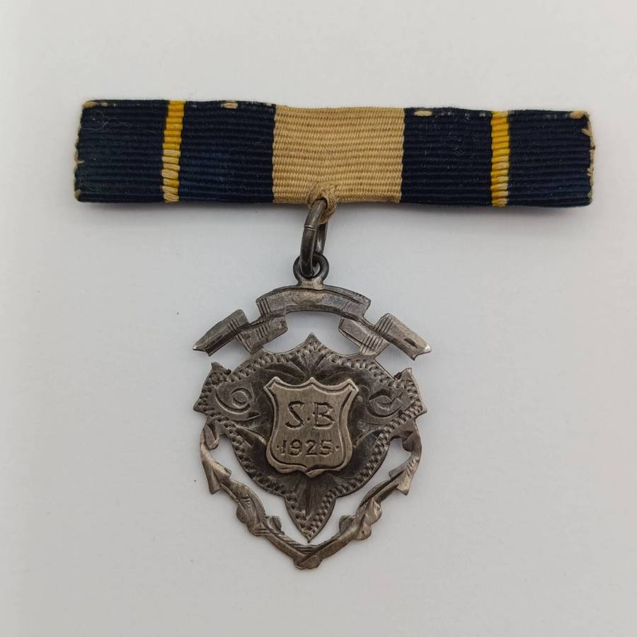 Pair of sterling silver (hallmarked) medals for La Rochelle girls school - 1925 (Paarl)
