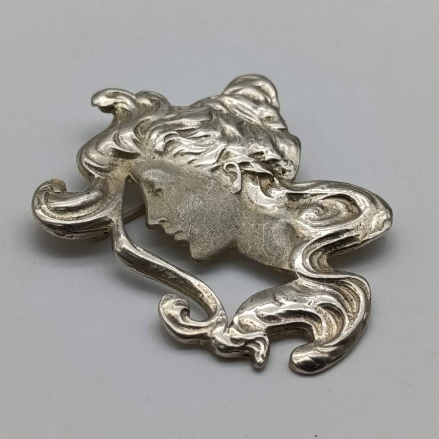 Vintage Sterling silver brooch