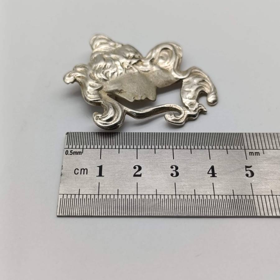 Vintage Sterling silver brooch