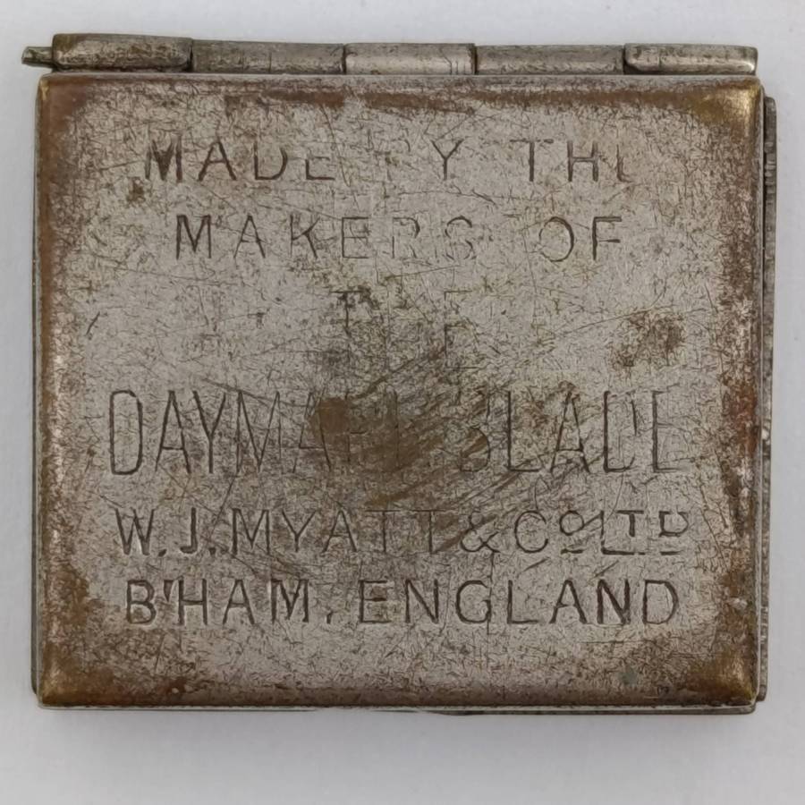 Vintage Myatt Ladies Razor in small tin