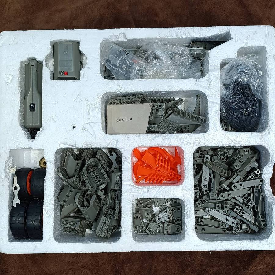 Meccano Speed Play toy model set in box  - over 800 pieces