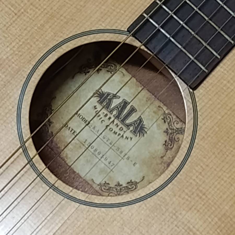 KALA Accoustic electric guitar model KA-GTR-SMTS-E with Madarozzo bag