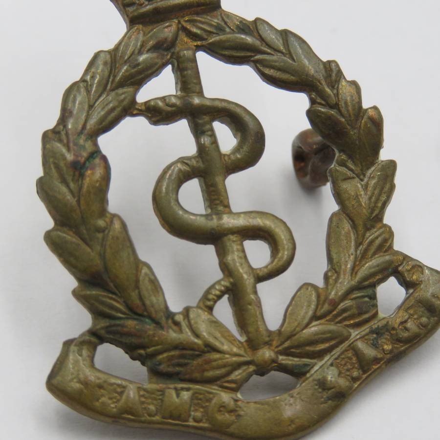 WW2 SA Medical Corps beret / collar badge