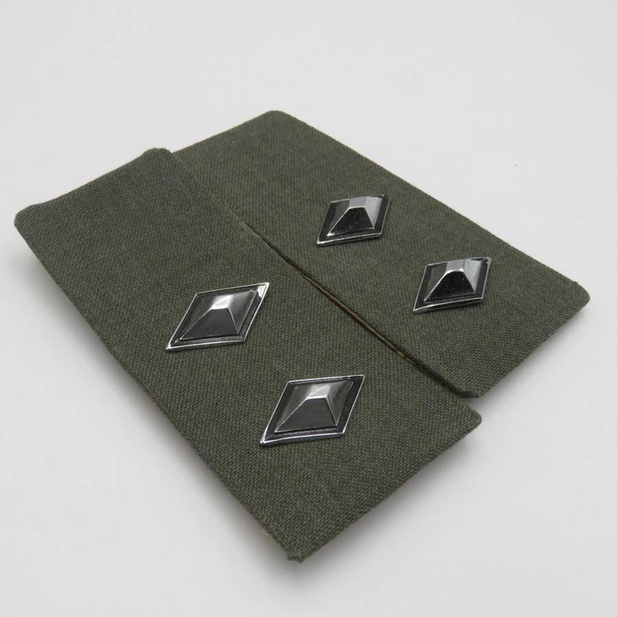 Pair of SWATF Lieutenant rank epaulettes