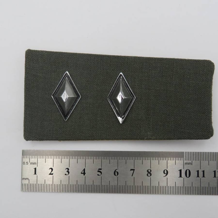 Pair of SWATF Lieutenant rank epaulettes
