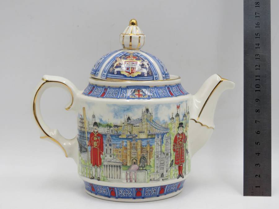 Vintage James Sadler Thameside Teapot