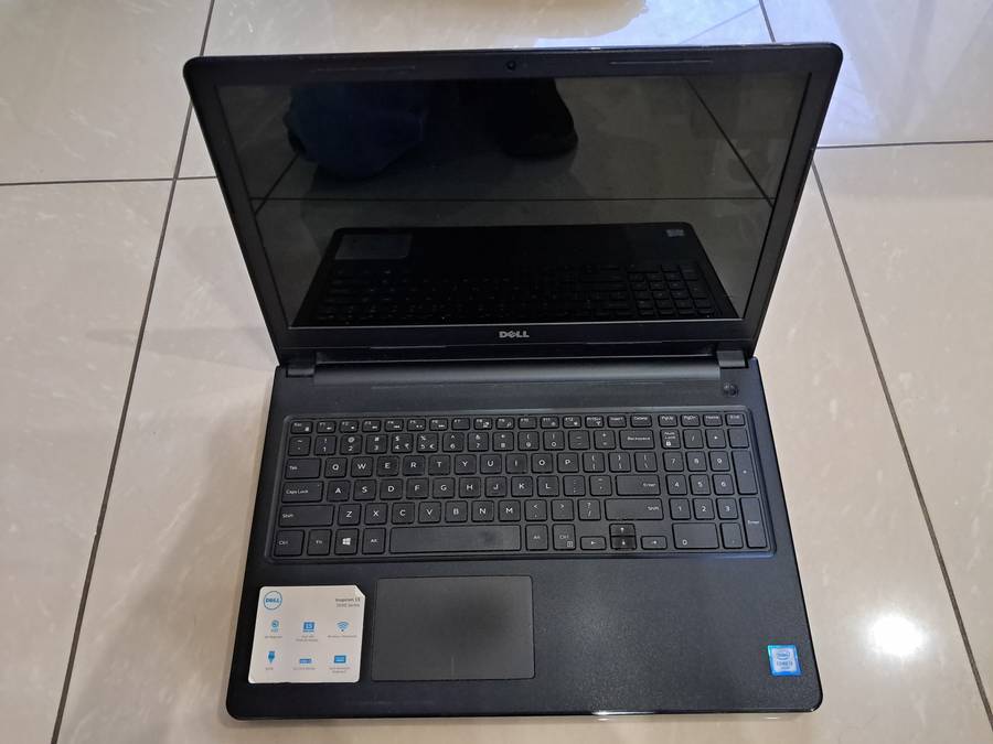 Dell Inspiron - Intel Core i3 Laptop (incl. Laptop Bag)