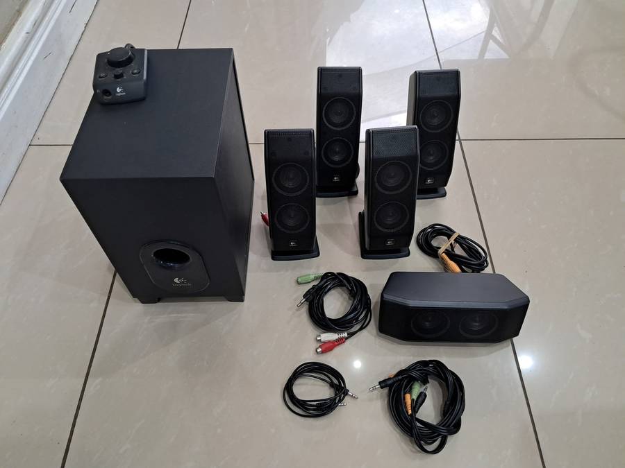 Logitech X-540 5.1 Surround Sound Speaker System with Subwoofer
