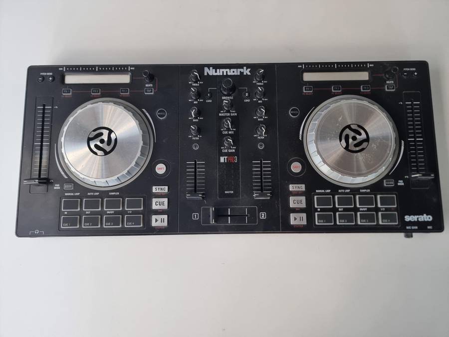Numark Mixtrack Pro3 DJ Controller