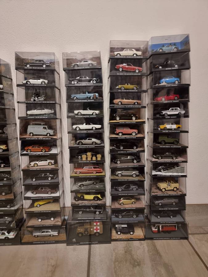James Bond 007 Car Collection - Full Set of 134 With 134 Books