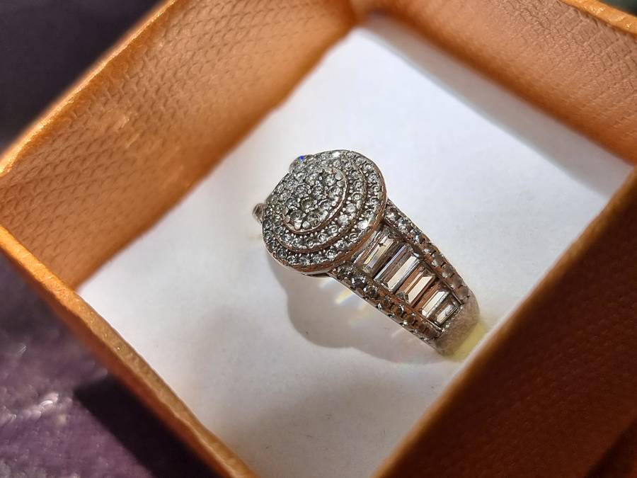 "ROUND CUT" CZ and Baguettes 925 Silver Dress Ring. ( Genuine Silver.)
