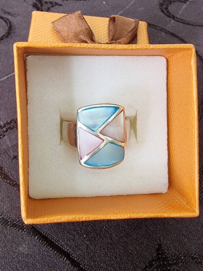 Pink Blue Mother of Pearl Inlay 925 Sterling Silver Ring. ( Genuine Silver. )