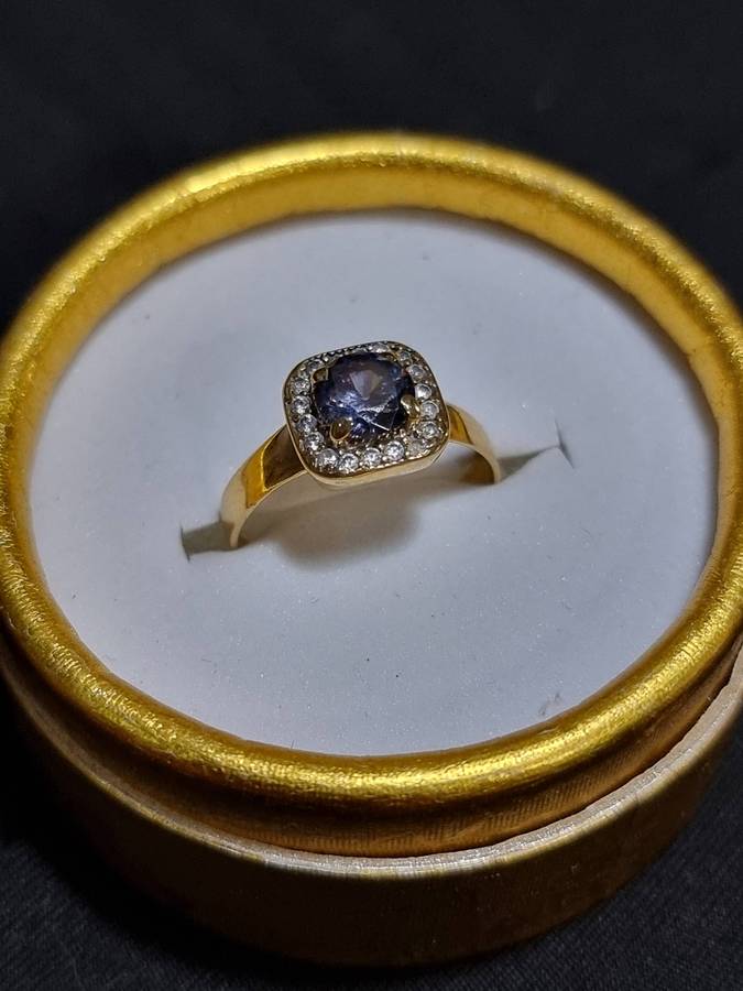 Cushion Cut Sapphire 9CT Yellow Gold Ring. ( Genuine Gold. )