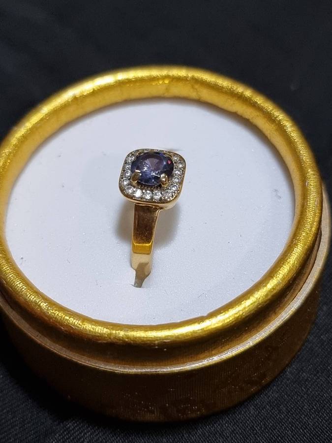 Cushion Cut Sapphire 9CT Yellow Gold Ring. ( Genuine Gold. )