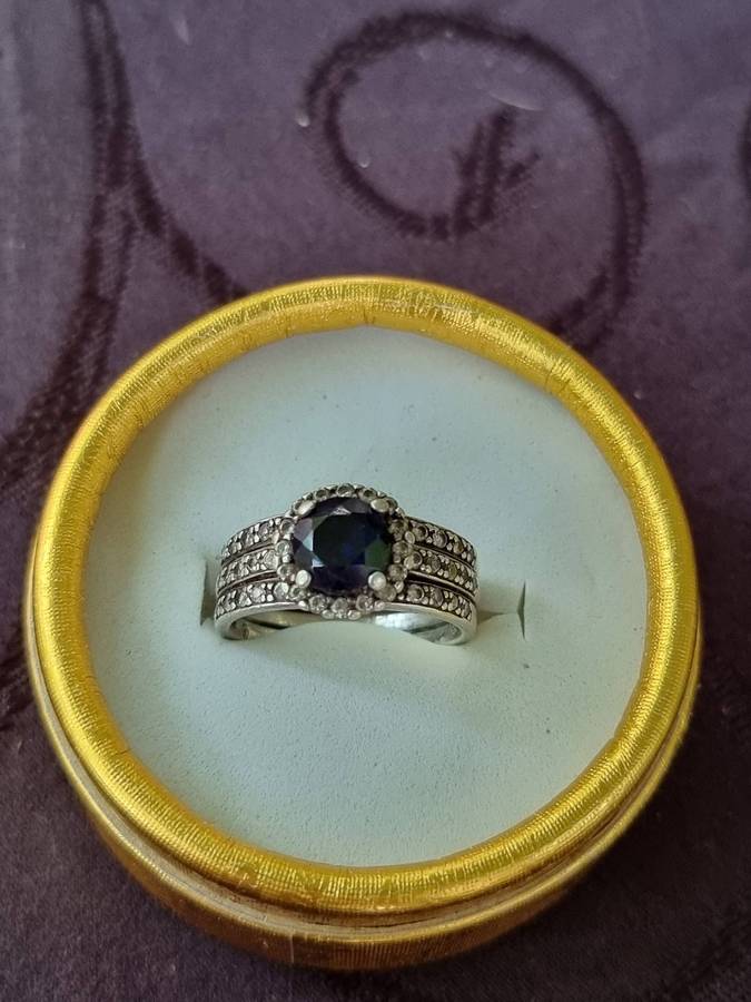 Blue and White Round " SAPPHIRE CZ 925 Sterling Silver Ring. ( Genuine Silver. )