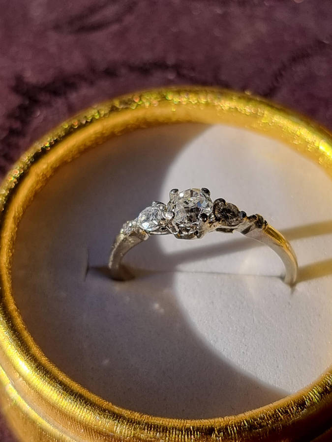 "0.70 CARAT NATURAL DIAMOND" ENGAGEMENY RING Set in 9CT White Gold. ( Genuine Gold.)