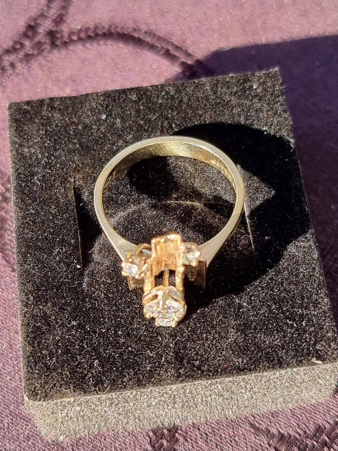 "Genuine" 0,45 Carat Natural Diamond "Engagement Designer" 9CT Yellow Gold Ring. ( Genuine Gold.)