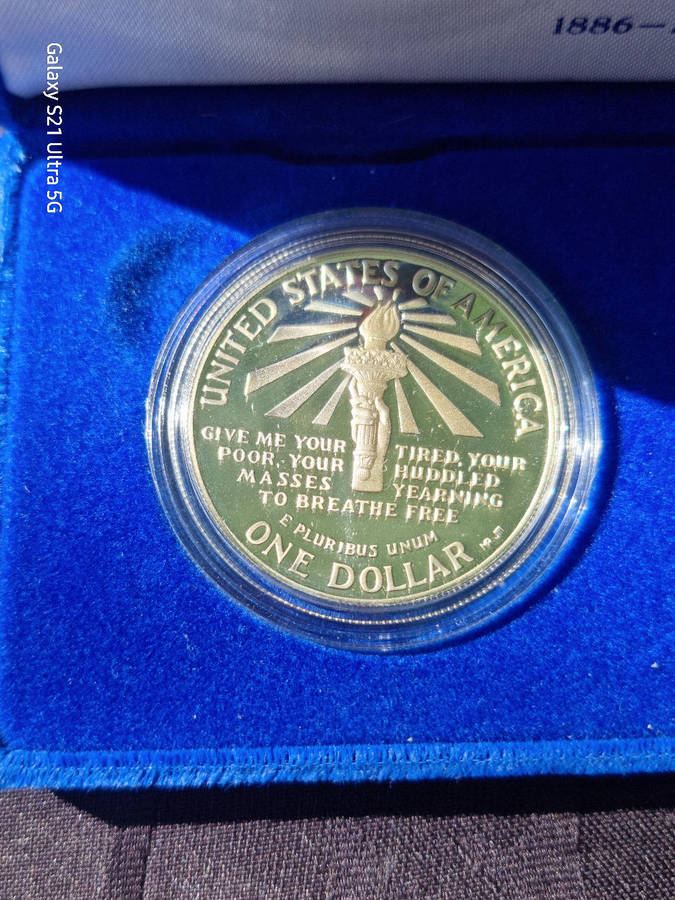 Statue of Liberty Silver Dollor & Clad Hald Coins