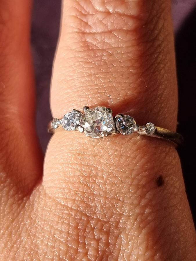 "0.70 CARAT NATURAL DIAMOND" ENGAGEMENY RING Set in 9CT White Gold. ( Genuine Gold.)