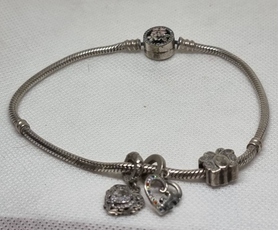 Movable" CHARM BRACELET "925 Sterling Silver. ( Genuine Silver. )
