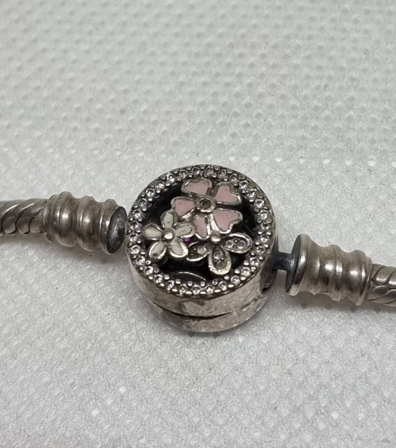 Movable" CHARM BRACELET "925 Sterling Silver. ( Genuine Silver. )