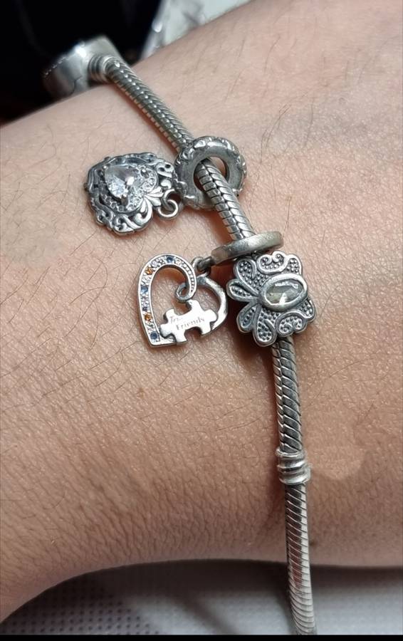 Movable" CHARM BRACELET "925 Sterling Silver. ( Genuine Silver. )