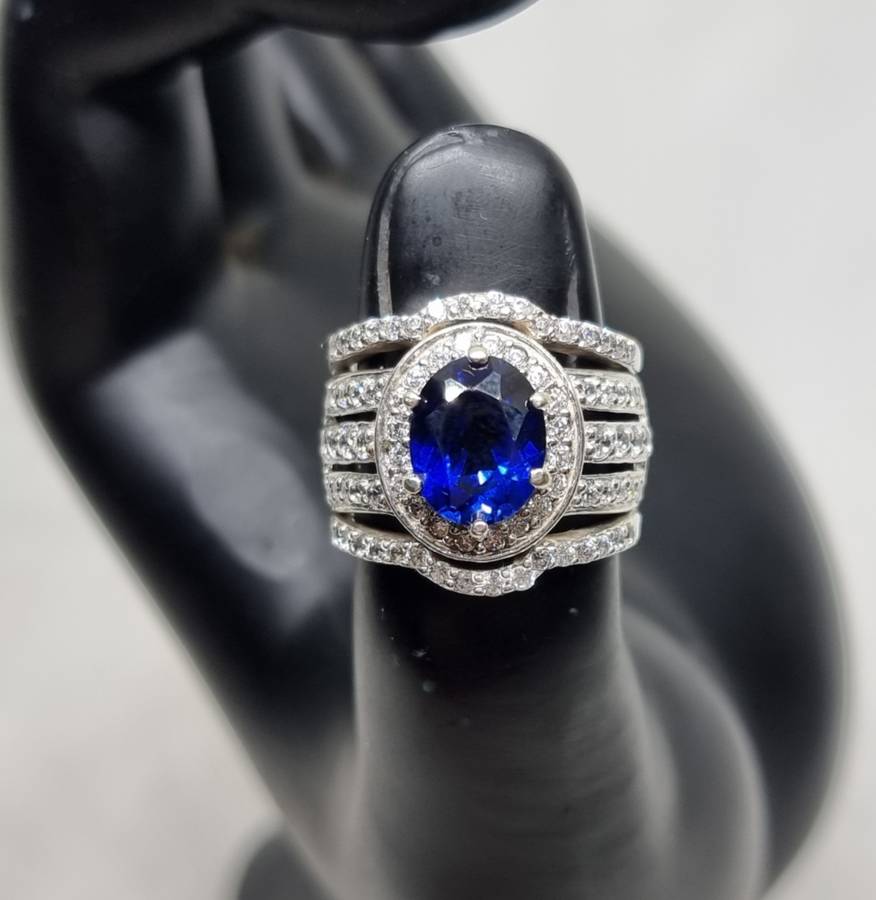 "Blue Sapphire CZ Oval Cut" 925 Sterling Silver Dress Ring. ( Genuine Silver. )
