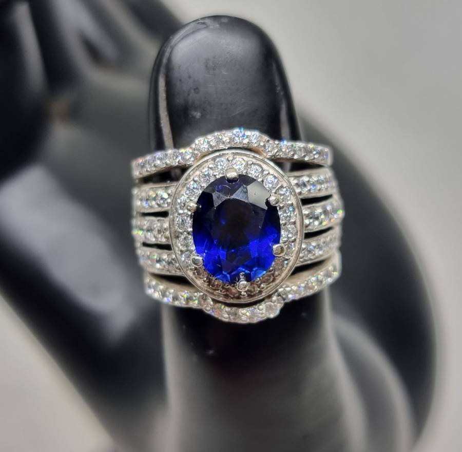 "Blue Sapphire CZ Oval Cut" 925 Sterling Silver Dress Ring. ( Genuine Silver. )