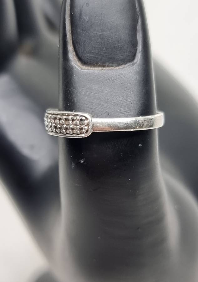 "ART DECO" CZ Stacking 925 Sterling Silver Ring.  ( Genuine Silver.)