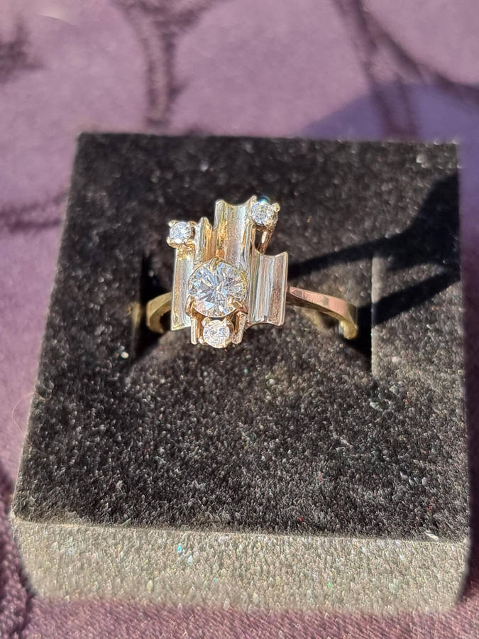 "Genuine" 0,45 Carat Natural Diamond "Engagement Designer" 9CT Yellow Gold Ring. ( Genuine Gold.)