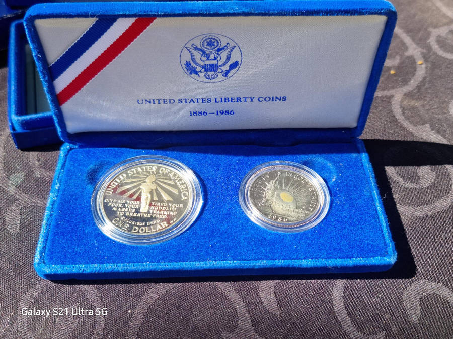 Statue of Liberty Silver Dollor & Clad Hald Coins