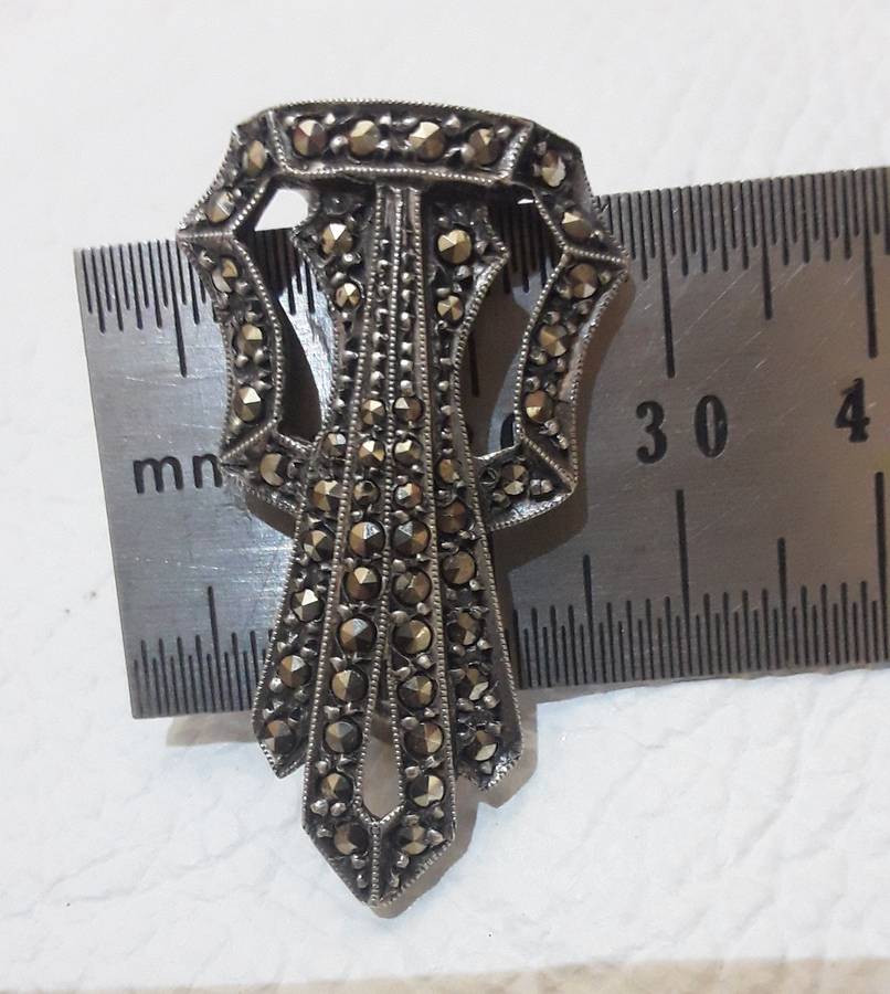 Vintage .925 Silver ladies brooch 12.7 gr