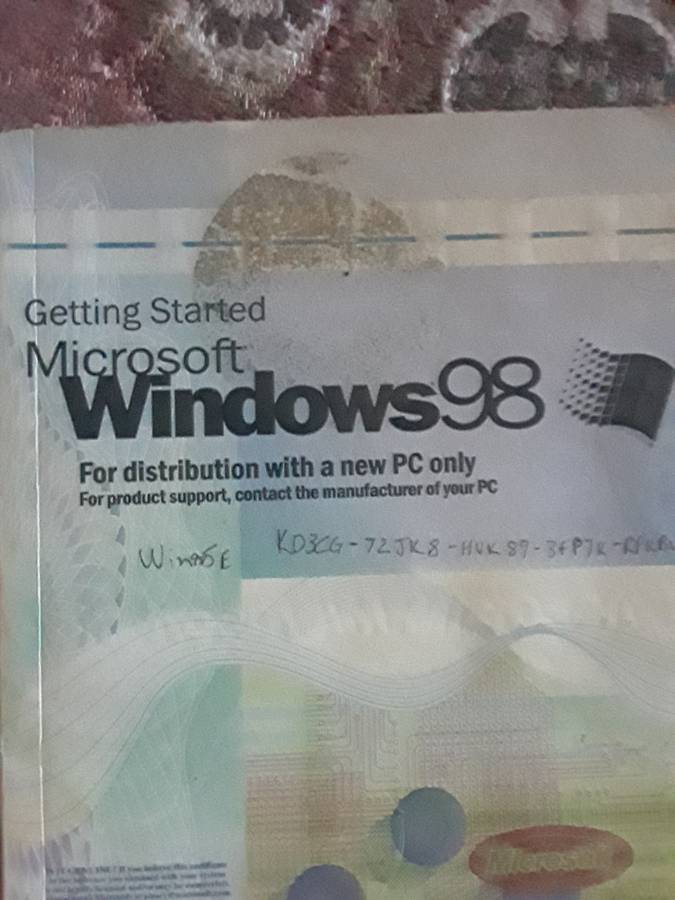 Microsoft Windows Book and Software Lot