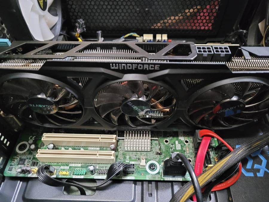 AMD Radeon R9 270X OC Graphics Card