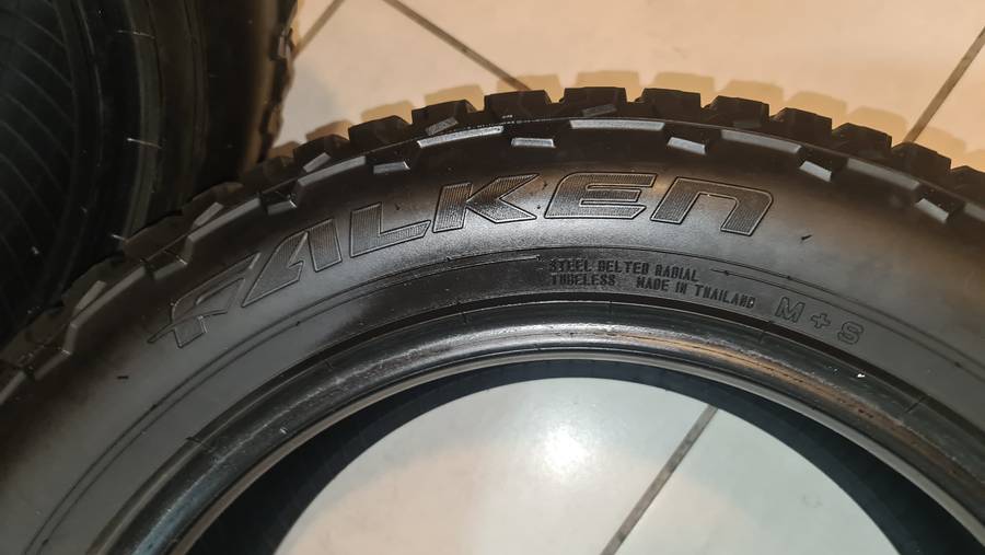 Falken 2x 215/60R17 tyres