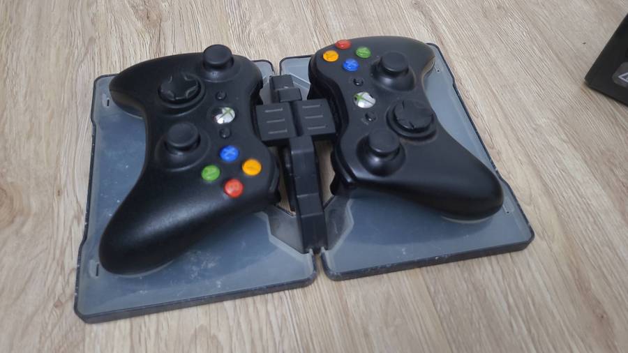 HUGE Xbox 360 Bundle Lots of accessories