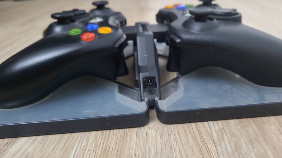 HUGE Xbox 360 Bundle Lots of accessories