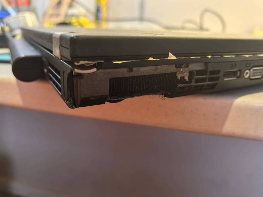 LENOVO THINKPAD T520, i7-2640M, 8GB RAM, 500GB HDD, NVIDIA GRAPHICS, HD+